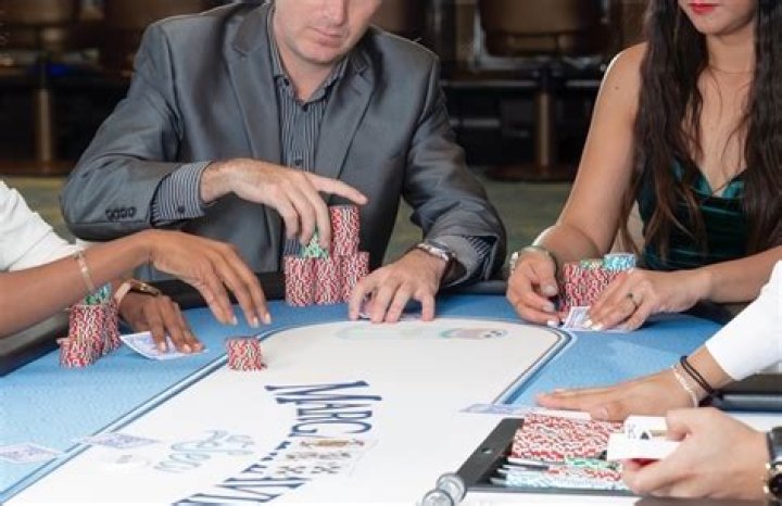 3 Most Famous Persons That Enjoy Playing Casino Card Games