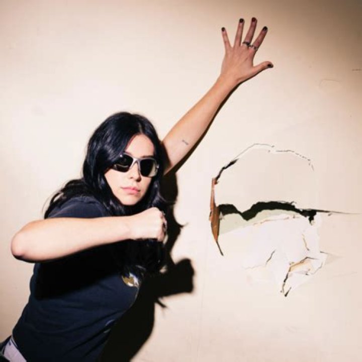 CARR Drops Edgy “Sarasota” - CelebMix