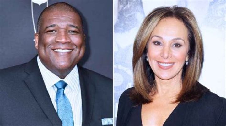 Curt Menefee- Wiki, Age, Ethnicity, Wife, Height, Net Worth, Career