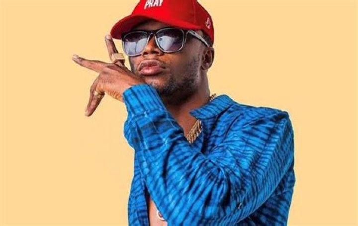 Elom "E.L" Adablah Biography: Age, Songs, Girlfriend, Net Worth, Albums, Wikipedia