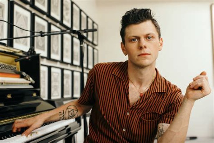 EXCLUSIVE: Chaz Cardigan Chats About "We Look So Good"