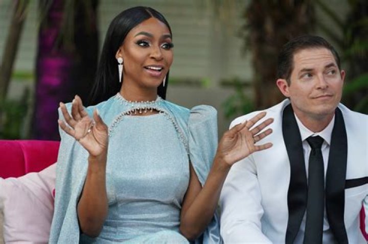 Fame | Guerdy Abraira net worth and salary income estimation Mar, 2024