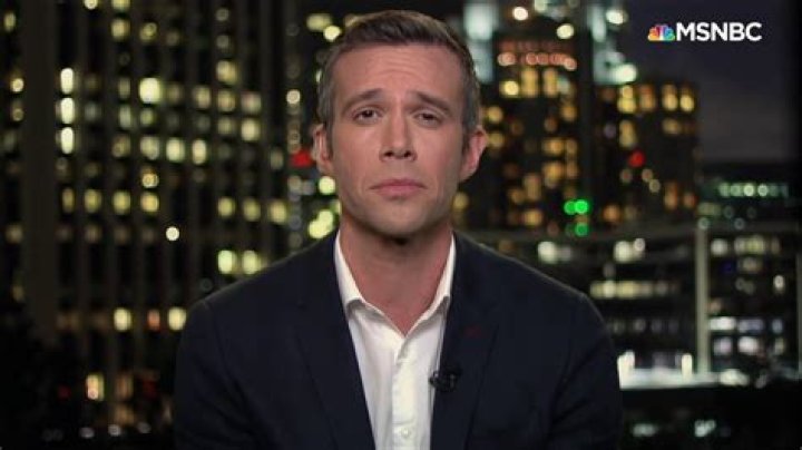 Fame | Jon Favreau (speechwriter) net worth and salary income estimation Mar, 2024