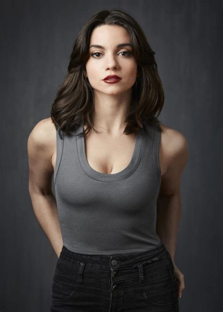 Fame | Lauren LaVera net worth and salary income estimation Apr, 2024