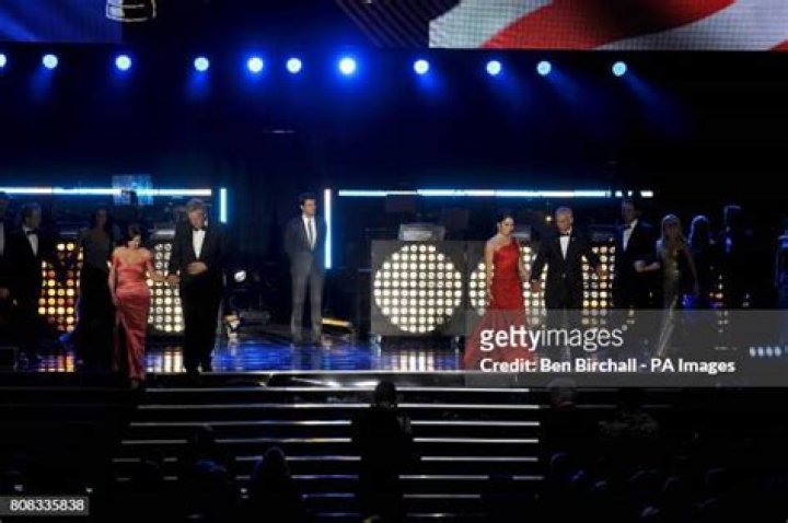 Fame | Steve Jones (Welsh presenter) net worth and salary income estimation Apr, 2024