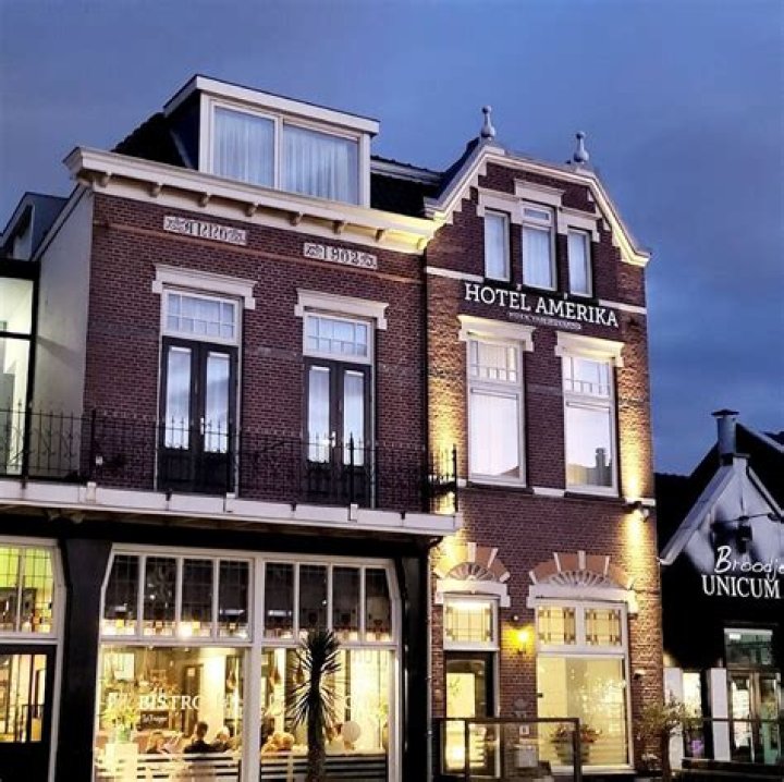 Fame | Ted van der Parre net worth and salary income estimation Apr, 2024