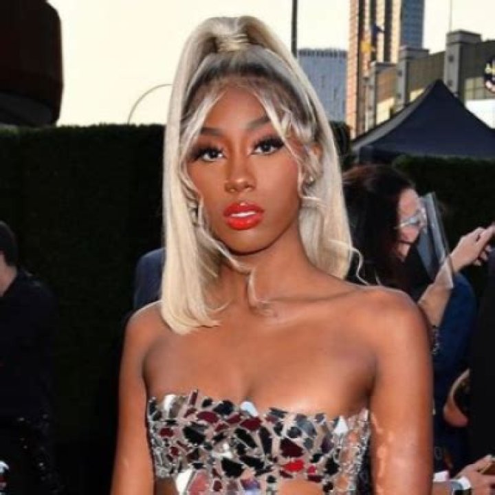 Flo Milli- Bio, Age, Height, Net Worth, Boyfriend, Weight