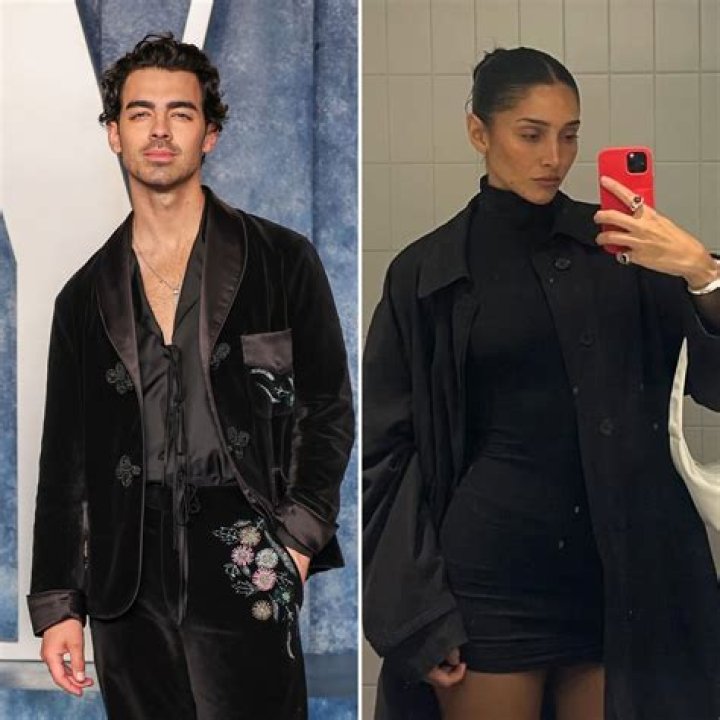 Gabriela Poles’s Girlfriend: Who is Gabriela Poles Dating?