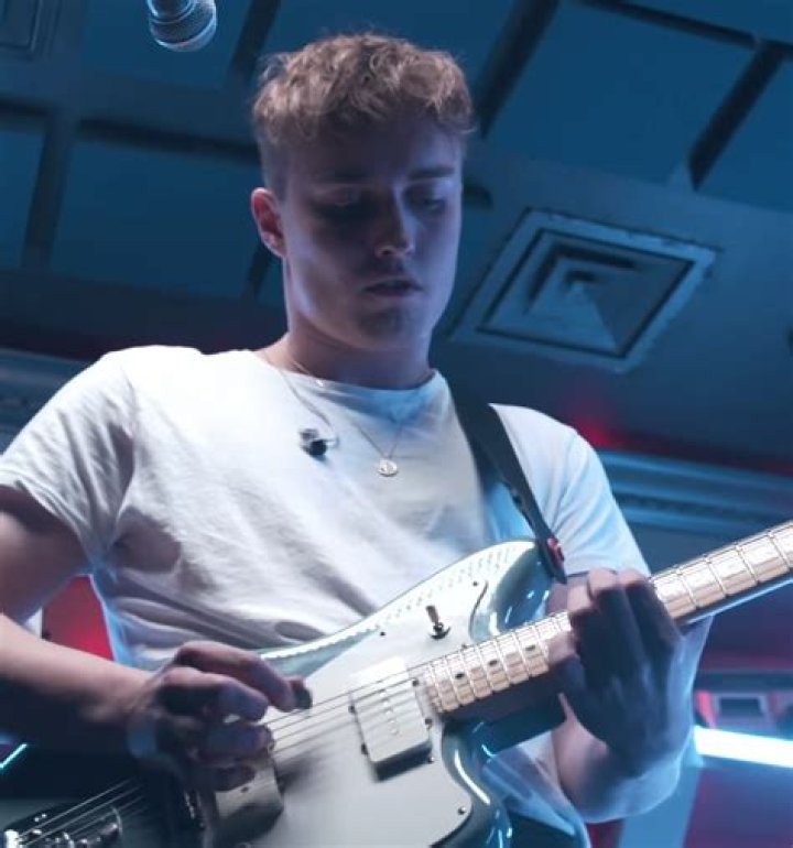 How Sam Fender stole 2021
