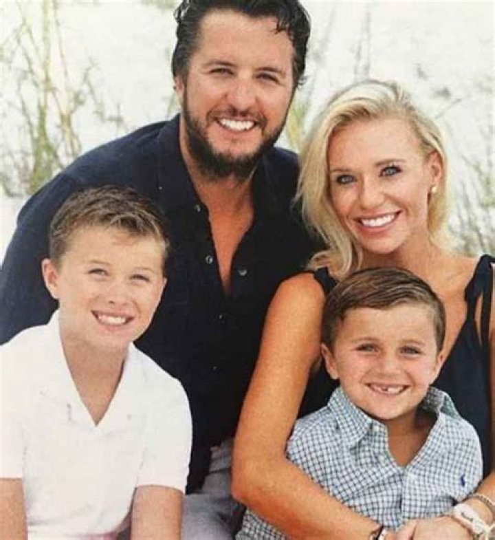 Know About Luke Bryan; Age, Wife, Net Worth, Tour, Family