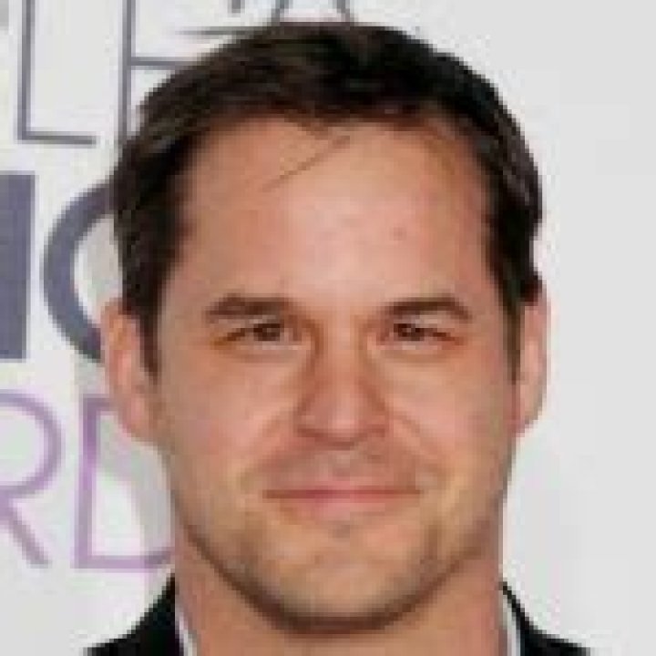 Kyle Bornheimer- Wiki, Age, Height, Net Worth, Wife, Ethnicity