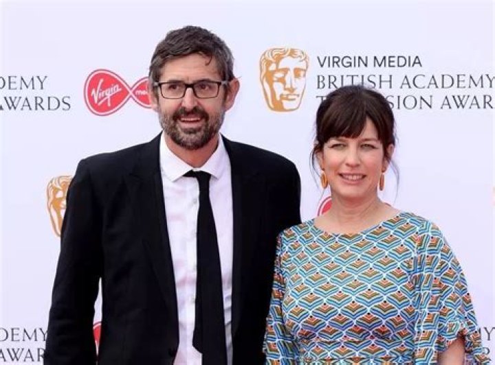 Louis Theroux Biography: Wife, Net Worth, Documentaries, Age, Podcast, Children, Height