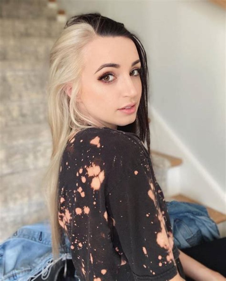 Lovely ASMR S- Age, Girlfriend, Height, Net Worth, Nationality