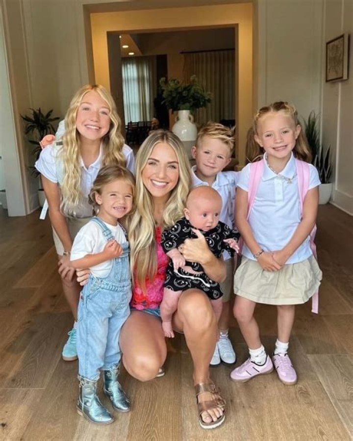 Marissa Nadler Net Worth, Bio, Age, Boyfriend, Height, Ethnicity