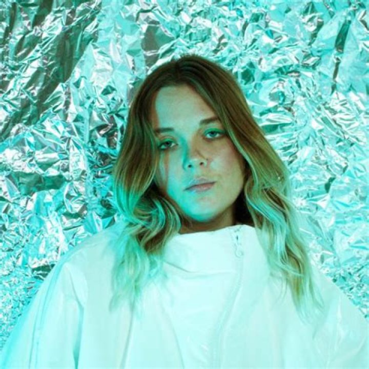 Music Video Premiere: Sofi Vonn Unveils “Rumors”