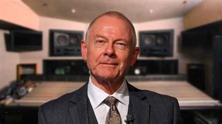 Robert Fripp Net Worth, Age, Height, Bio, Birthday, Wiki!