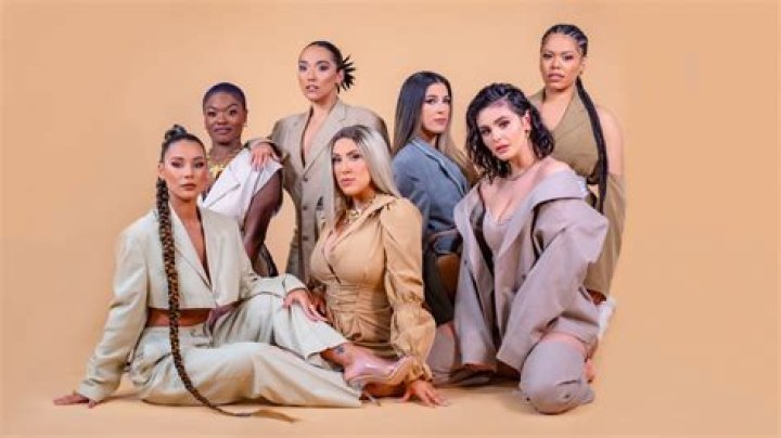 Six of the Greatest Lyrics Sung in Iambic Pentameter