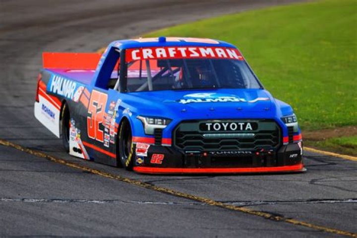 Stewart Friesen Net Worth, Age, Height, Bio, Birthday, Wiki!