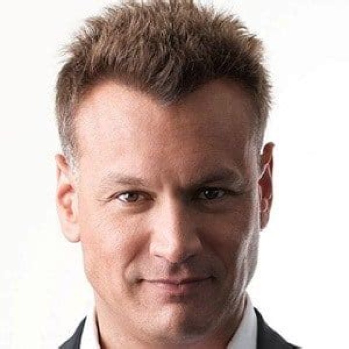 Walter Kolm- Bio, Age, Net Worth, Wife, Height, Career