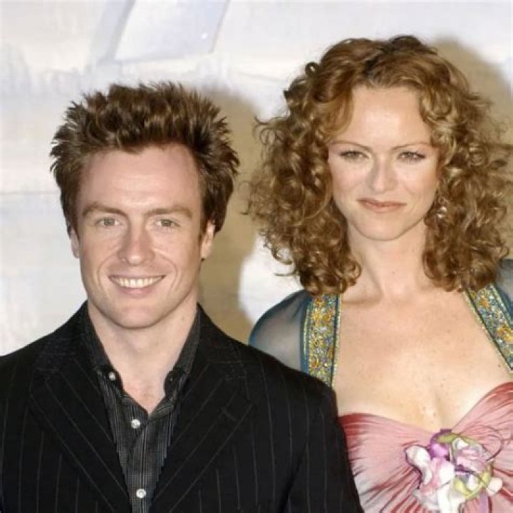 Who Is Caroline Smedvig? The Untold Truth About James Taylor’s Wife