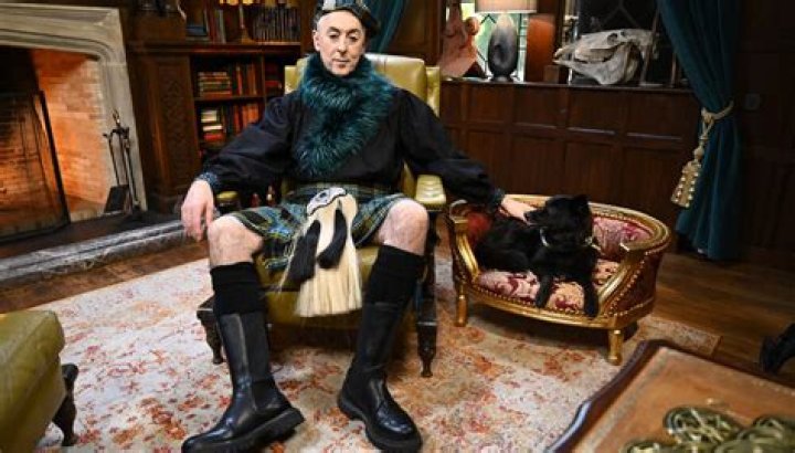 Who is Mike Myers (American Actor and Comedian): How Much is He Worth