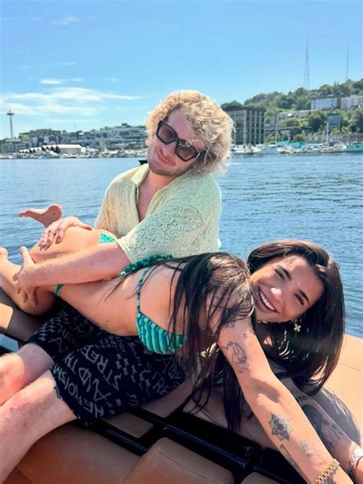 Yung Poppy’s Girlfriend: Who is Yung Poppy Dating?